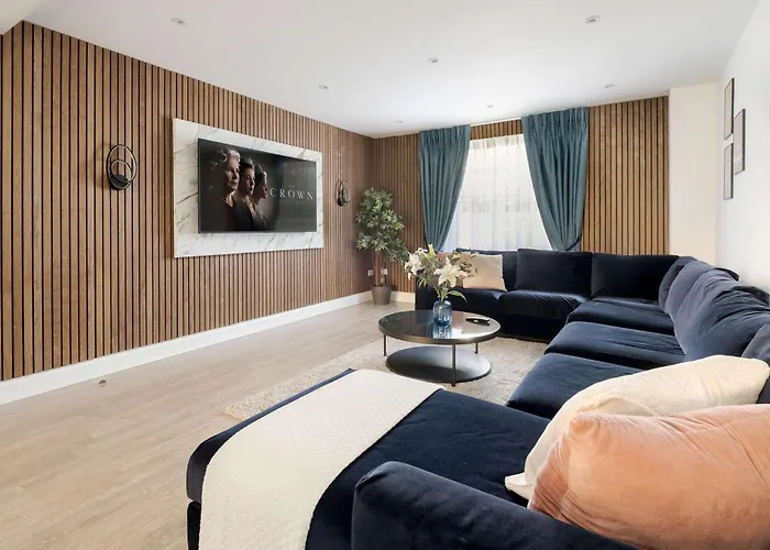 Luxury 4 Bedroom Apartment In Central London